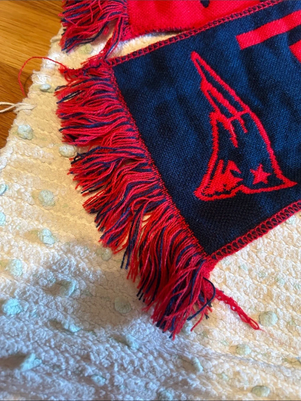 Forever Collectibles unisex Red & Navy Knit Patriots  Team Scarf with Fringe